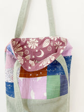 Free Downloadable!  Scrappy Tote Bag Tutorial